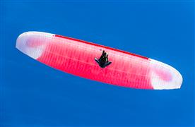 paragliding in isfehan